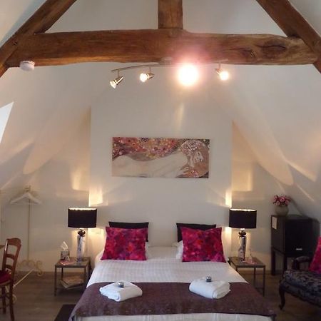 Maison D'Hotes Les Belles De Mai Pontorson Zimmer foto